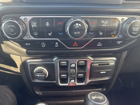 Certified 2021 Jeep Wrangler Unlimited Sport image 11