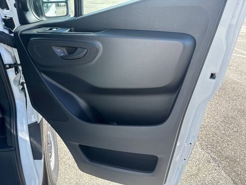Used 2025 Mercedes-Benz Sprinter 2500 image 20