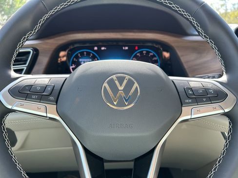 New 2026 Volkswagen Atlas SE image 24