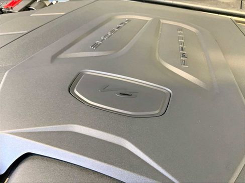 Certified 2026 Porsche Cayenne AWD/4WD image 33