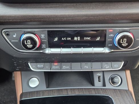 Certified 2025 Audi Q5 2.0T Premium Plus image 24