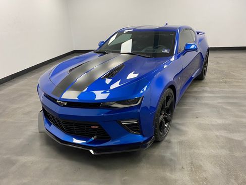 Used 2016 Chevrolet Camaro SS RWD image 2