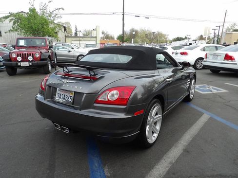 Used 2005 Chrysler Crossfire Limited image 11