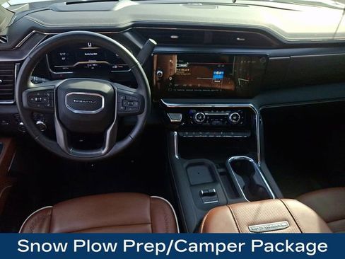 Used 2025 GMC Sierra 3500 Denali Ultimate image 3