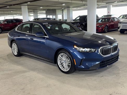 Used 2024 BMW 530i xDrive w/ Convenience Package AWD/4WD image 1