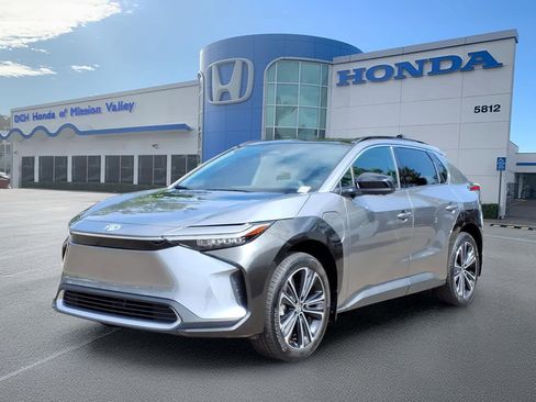 Used 2024 Toyota bZ4X AWD w/ Weather Package image 1