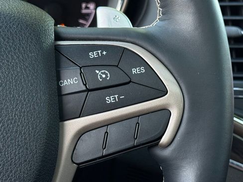 Used 2014 Jeep Grand Cherokee Overland RWD image 30
