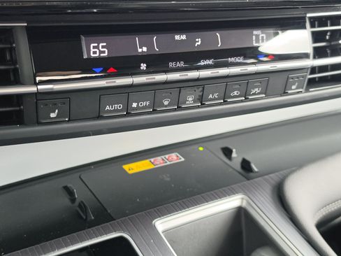 Certified 2025 Toyota Sienna XLE w/ XLE Plus Package FWD image 24