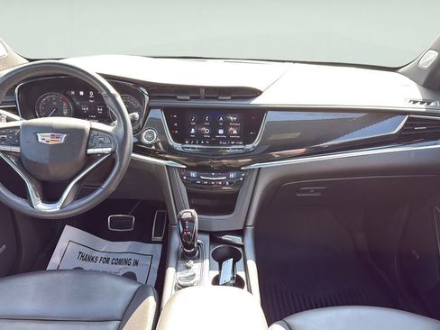 Used 2024 Cadillac XT6 Sport w/ Technology Package AWD/4WD image 17