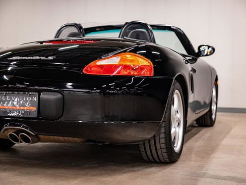 Used 2002 Porsche Boxster S image 30