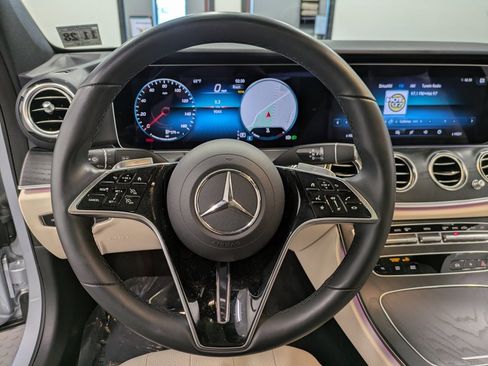 Used 2023 Mercedes-Benz E 350 4MATIC Sedan image 19