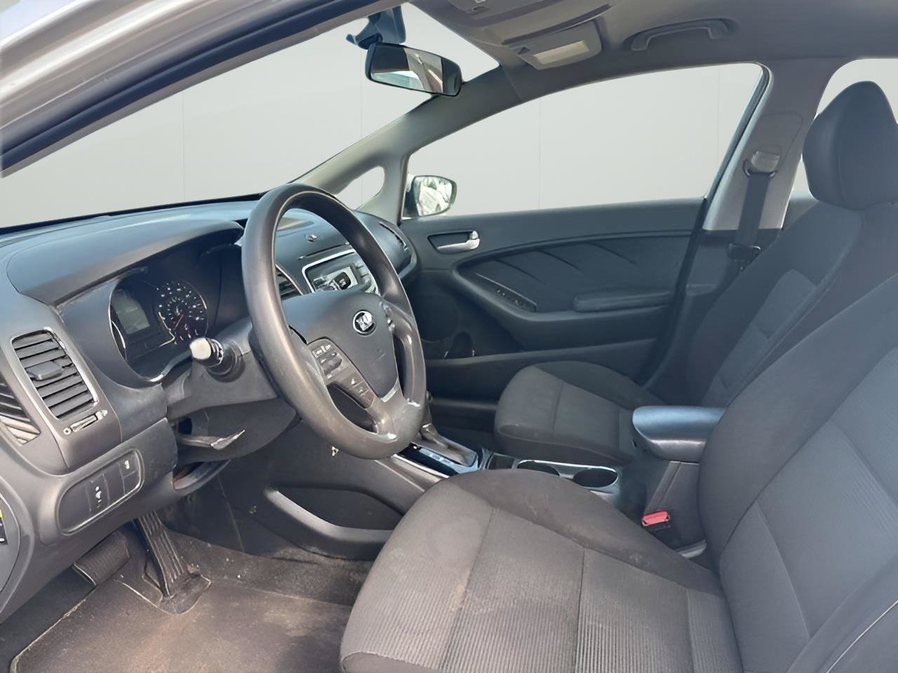 Used 2018 Kia Forte LX FWD image 9