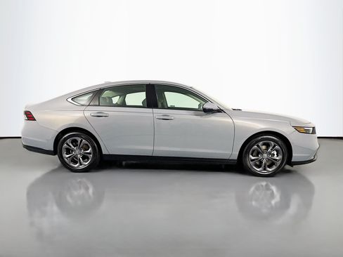 Certified 2024 Honda Accord EX-L image 4
