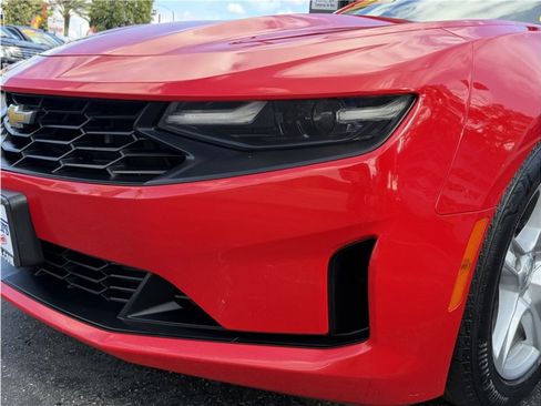 Used 2020 Chevrolet Camaro LT image 40