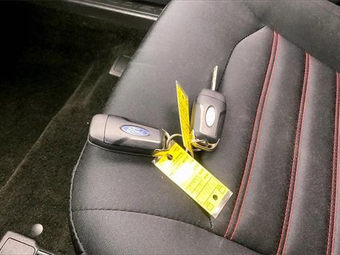 Used 2015 Ford Fusion SE w/ Equipment Group 201A image 13