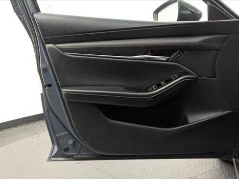Used 2024 MAZDA MAZDA3 s image 9