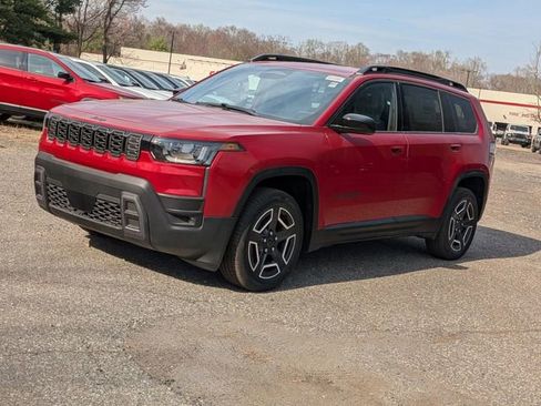 New 2026 Jeep Cherokee Laredo image 7
