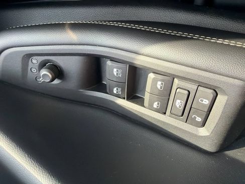 Used 2022 Jeep Grand Cherokee Limited AWD/4WD image 15
