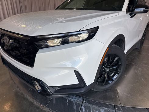 Used 2024 Honda CR-V Sport image 9