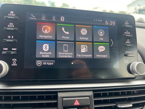 Used 2018 Honda Accord Touring image 28