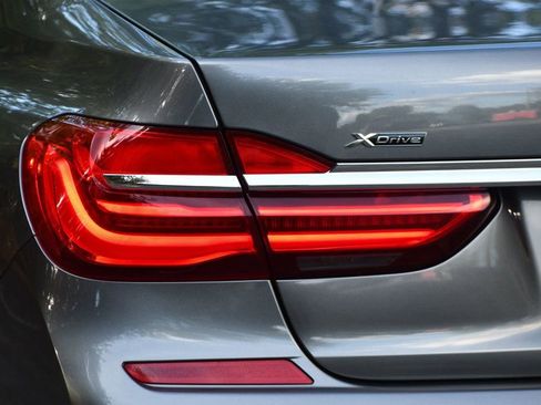 Used 2016 BMW 750i xDrive image 6