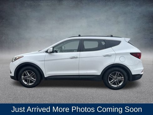 Used 2017 Hyundai Santa Fe Sport image 2