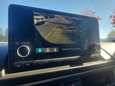 Used 2025 Honda Pilot Sport image 27