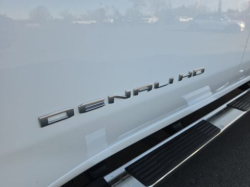 Used 2025 GMC Sierra 3500 Denali w/ Denali Reserve Package image 40