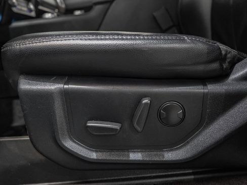 Used 2020 Ford Expedition XLT w/ Equipment Group 202A image 31