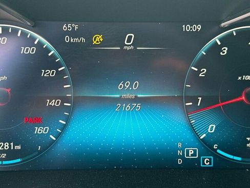 Certified 2022 Mercedes-Benz GLC 300 4MATIC image 31