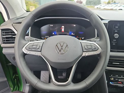 New 2026 Volkswagen Taos SE AWD/4WD image 23
