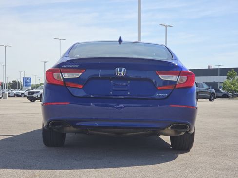 Used 2018 Honda Accord Sport image 13