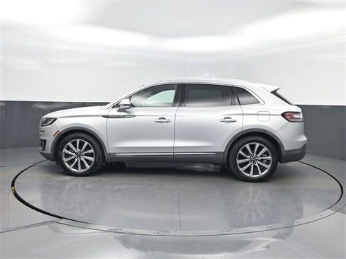 Used 2019 Lincoln Nautilus Select image 2