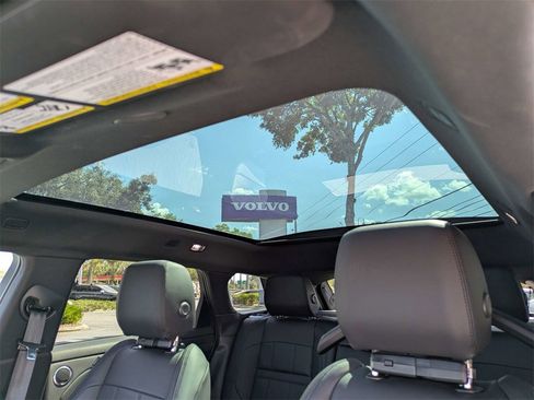 Used 2022 Land Rover Range Rover Evoque R-Dynamic S image 24