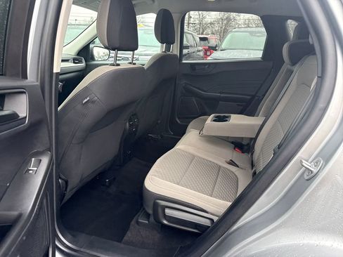 Used 2022 Ford Escape SE w/ Convenience Package FWD image 16