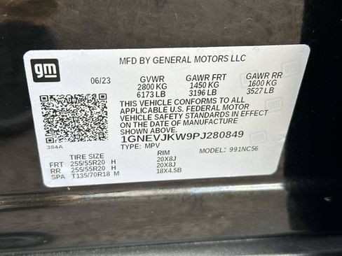 Used 2023 Chevrolet Traverse RS w/ LPO, Floor Liner Package AWD/4WD image 18