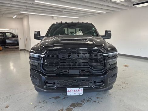 New 2026 RAM 2500 Laramie AWD/4WD image 2