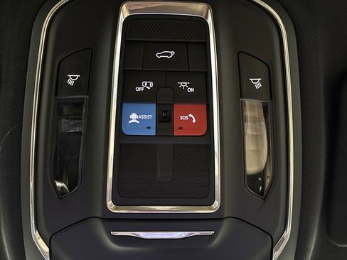 Used 2025 Jeep Grand Cherokee L Limited image 25