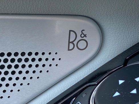 Certified 2025 Ford Explorer Platinum w/ Ultimate Package image 20