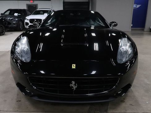 Used 2010 Ferrari California image 8