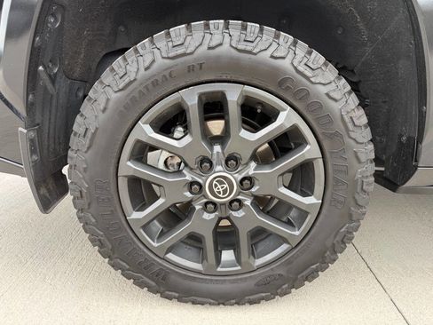 Used 2024 Toyota Sequoia Platinum AWD/4WD image 12