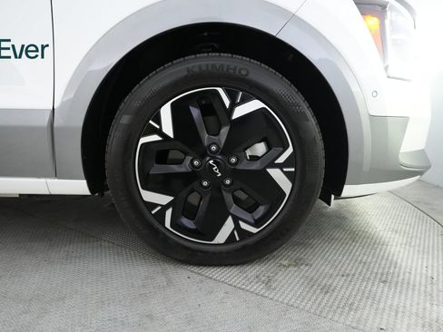 Used 2024 Kia Niro Wave w/ Wave Preserve Package FWD image 20