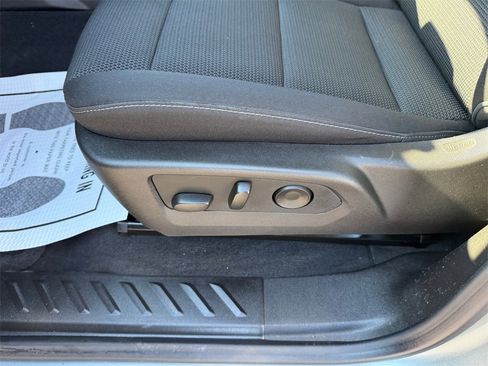 Certified 2024 Chevrolet Colorado LT w/ LT Convenience Package II image 13