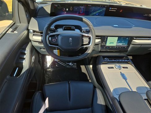 New 2025 Lincoln Navigator Reserve w/ Jet Appearance Package image 11