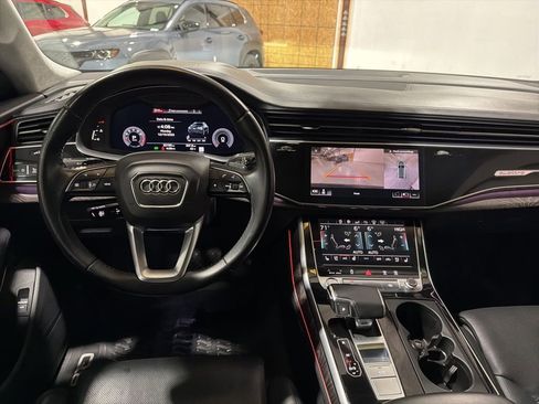 Used 2020 Audi Q8 Prestige w/ Prestige Package image 29