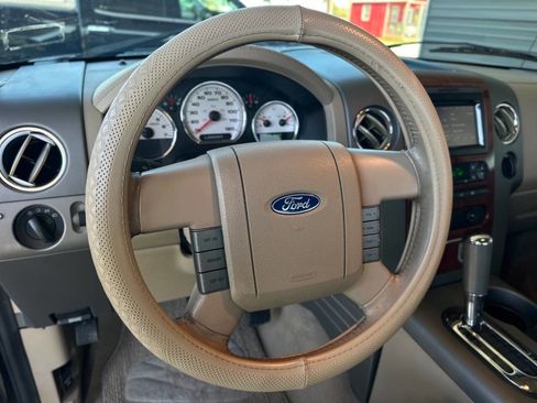 Used 2005 Ford F150 Lariat AWD/4WD image 21