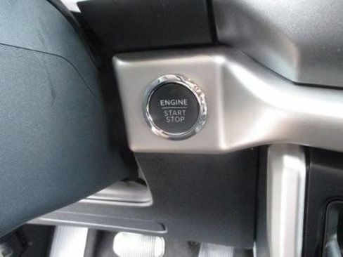 Used 2024 Ford Expedition XLT image 15