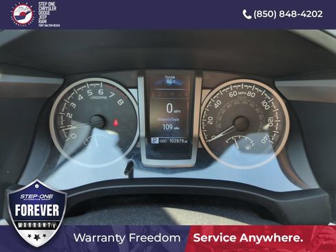 Used 2018 Toyota Tacoma SR5 RWD image 33