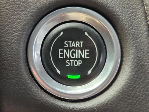 Used 2022 GMC Yukon XL SLT RWD image 26