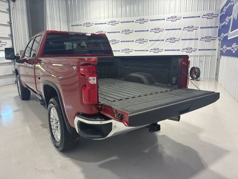 Used 2022 Chevrolet Silverado 2500 LTZ w/ LTZ Plus Package AWD/4WD image 6